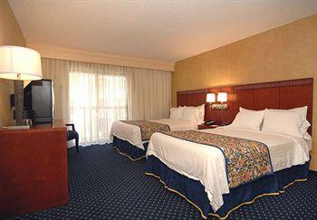 Courtyard Near Duke University/downtown 3*