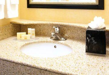 Hotel Courtyard Near Duke University/downtown 3*