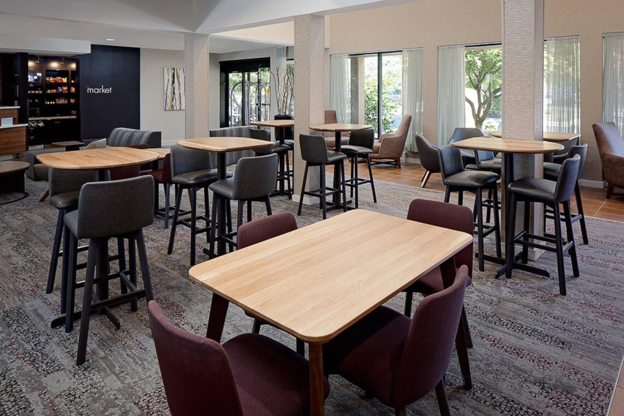 Courtyard Near Duke University/downtown Hotel 3*