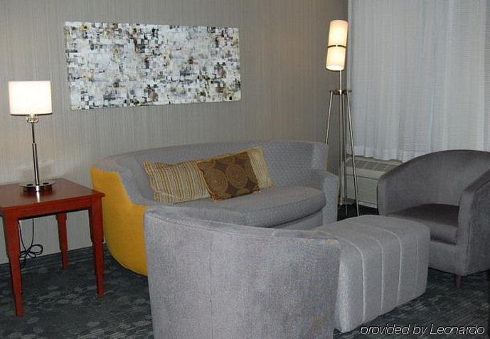 Courtyard Near Duke University/downtown Hotel 3*
