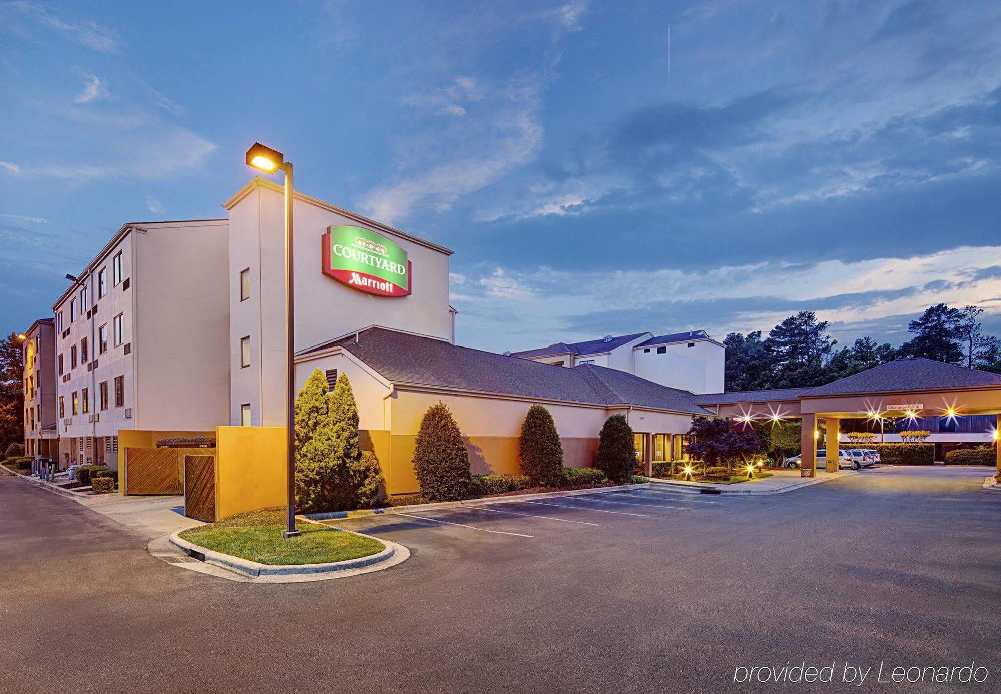 Courtyard Near Duke University/downtown Hotel 3*